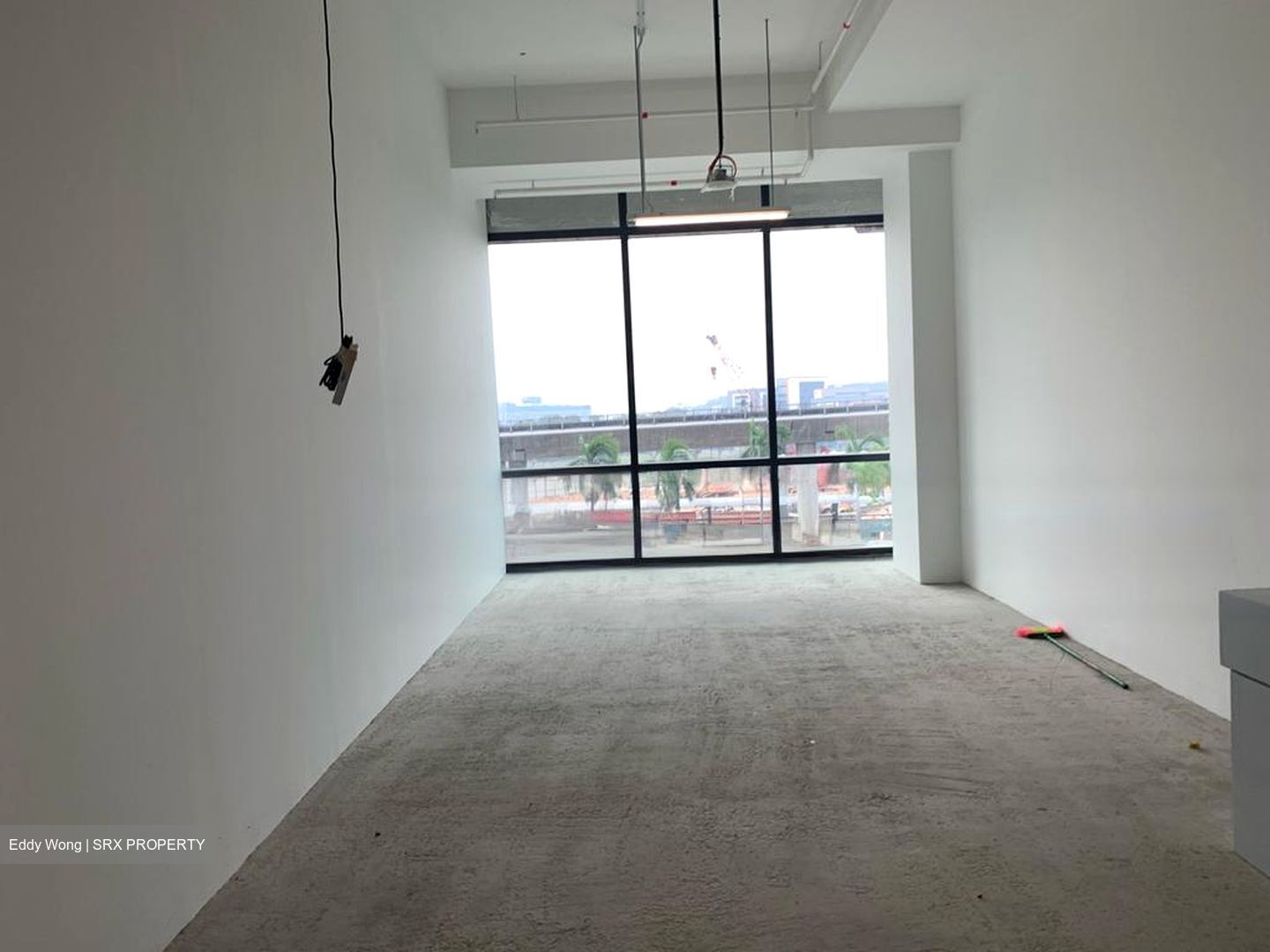 Woods Square (D25), Office #458330911